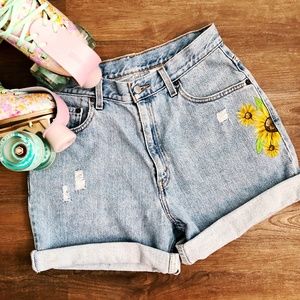 Levi's High Waisted Denim Shorts | Size 10